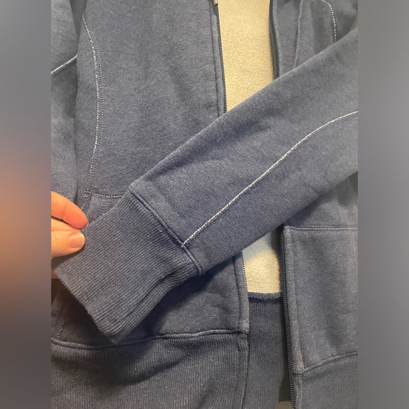 TNA Aritzia Blue Logo Hoodie Size Medium - Picture 16 of 16